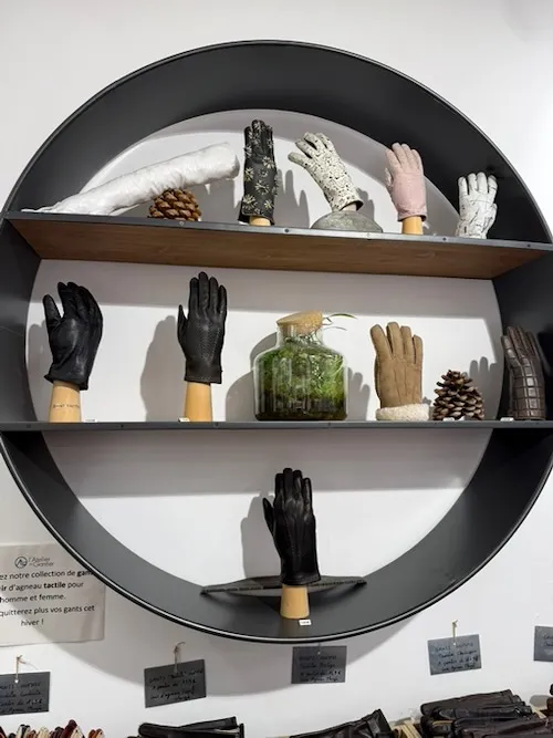 Guantes en Millau artesania