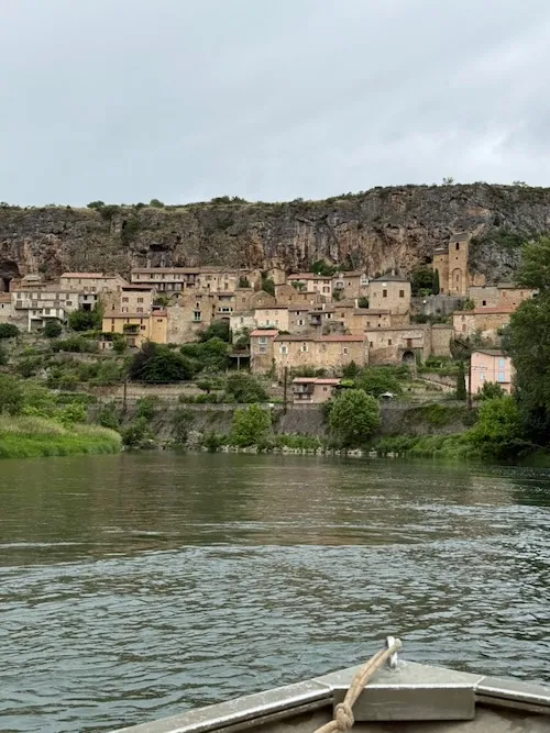 Paseo en barca bateliers du viaduc