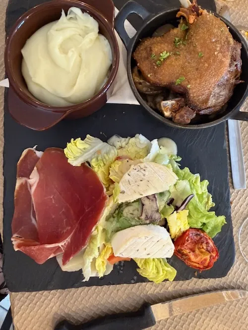 Les douzes restaurante tradicional gorges du tarn