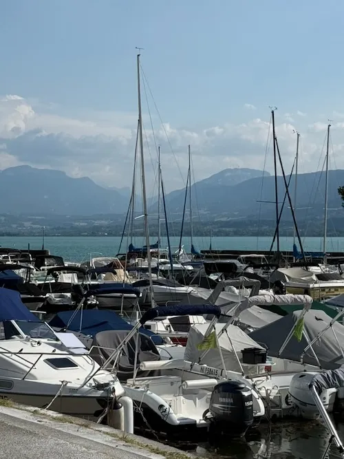 Lago bourget puerto deportivo