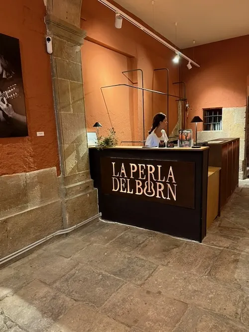 Entrada la Perla del Born