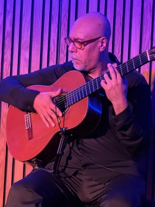Guitarrista trio Guitard barcelona born. Homenaje a Paco de Lucía
